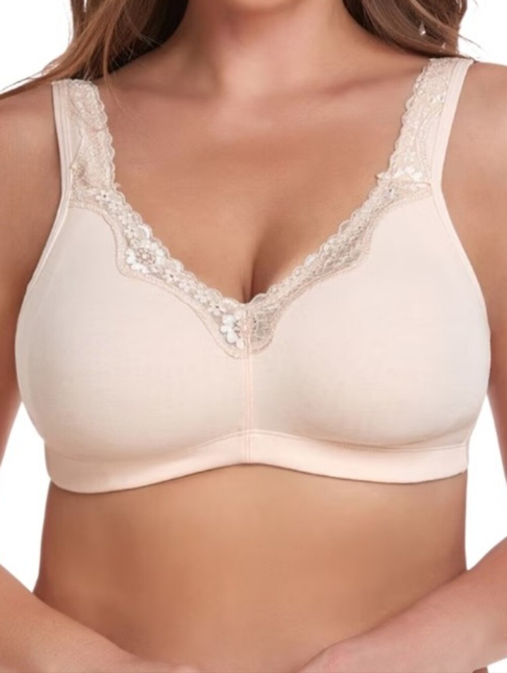 Comfort Seamless Comfort Lace Wireless Bra in Soft Beige Sz 44C Nwt